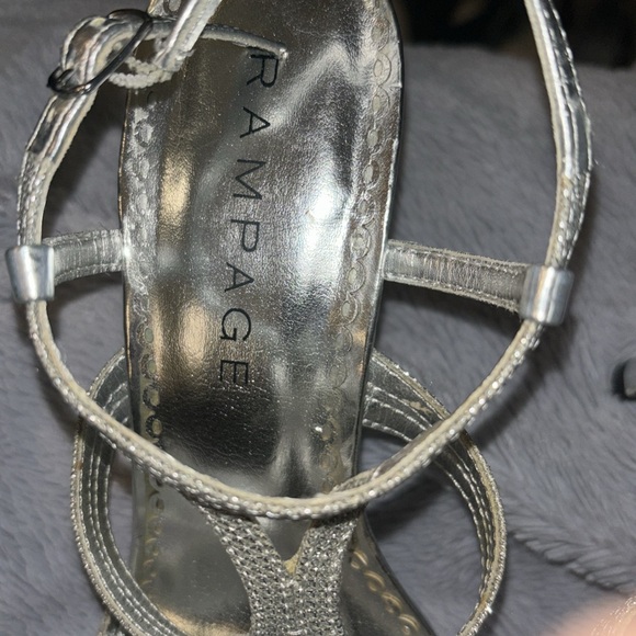Rampage Women’s Silver Glitter, 7 1/2M like new - Picture 7 of 10